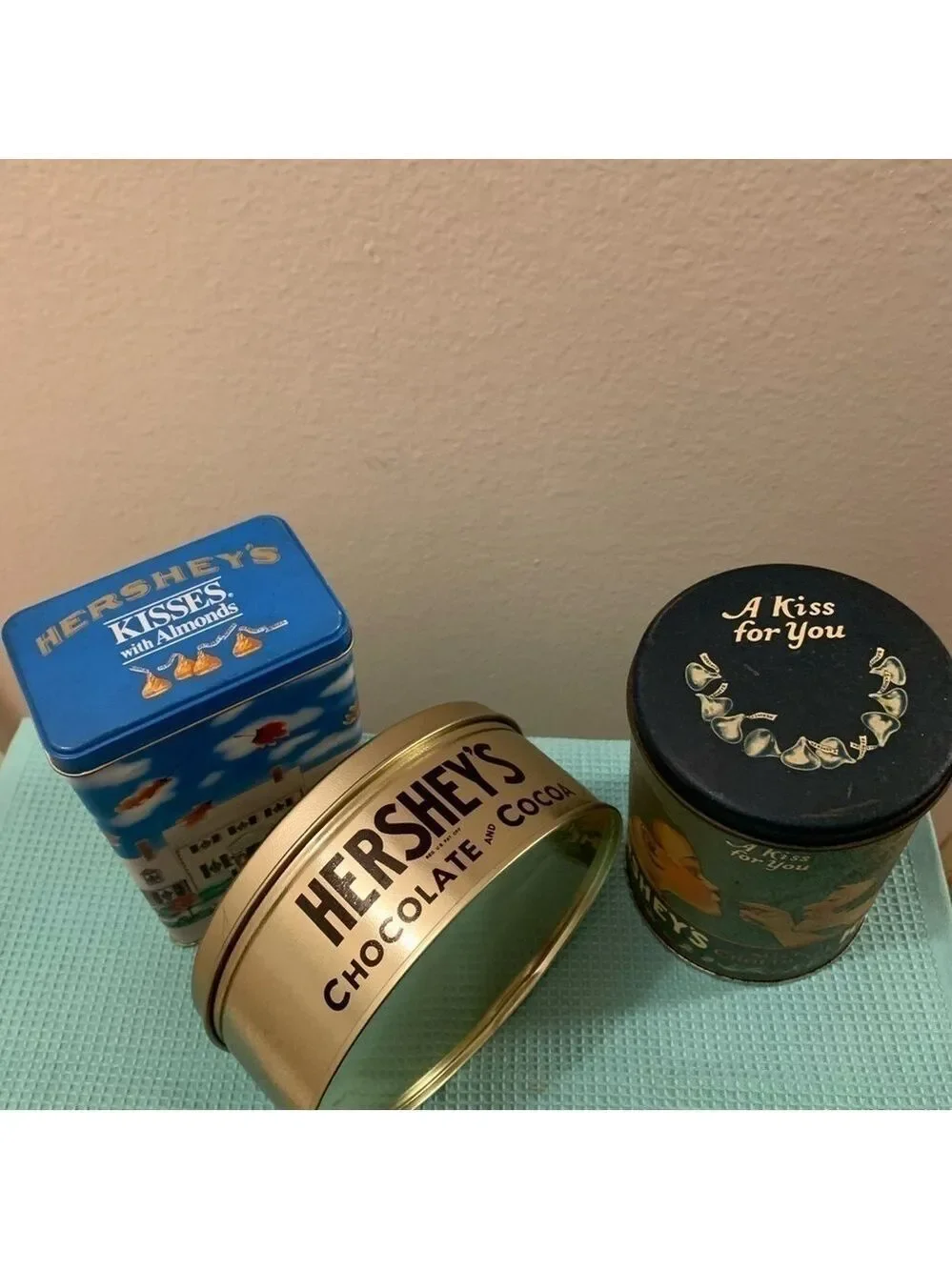 HERSHEY’S vintage three tins set 1980 milk chocolate kisses 1990 hometown #6
